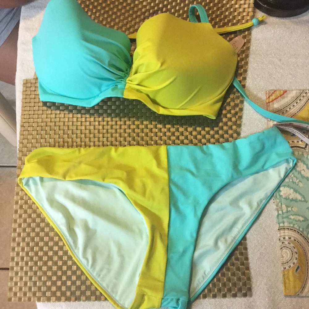 Victoria secret swimsuit, never worn .